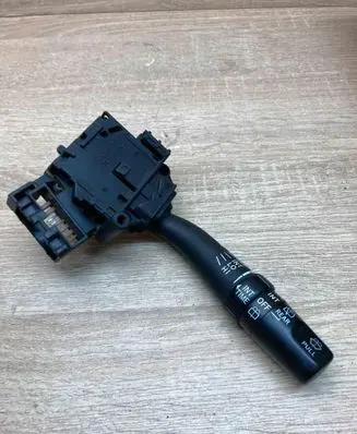 Toyota Corolla Verso AR10 Wiper control stalk 8465205150 173654LH USED