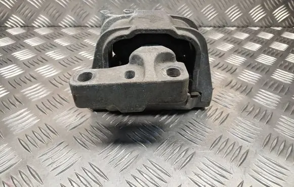 Engine mount bracket