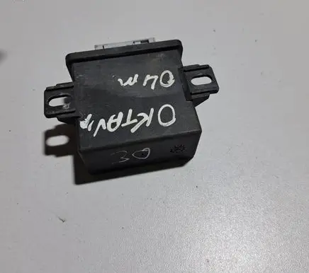 Volkswagen Jetta V Light module LCM 1T0907357 5LA00837960
