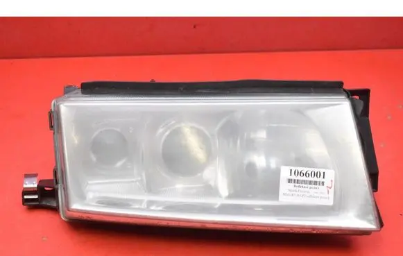 Skoda Octavia Mk1 (1U) Headlight/headlamp 1U1941016G