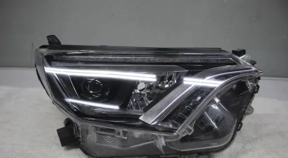 Toyota RAV 4 (XA40) Headlight/headlamp