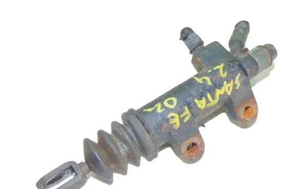 Hyundai Santa Fe Clutch slave cylinder 