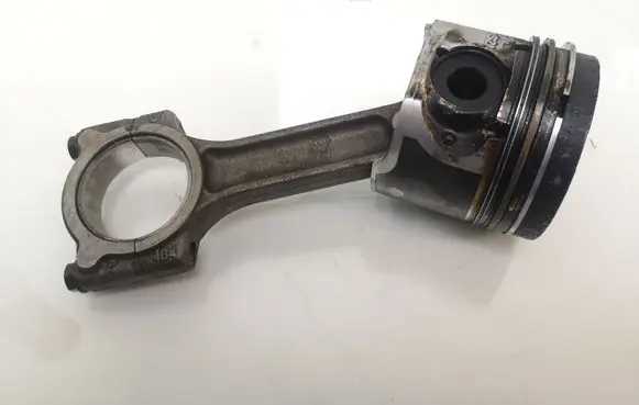 Renault Kangoo II Piston with connecting rod