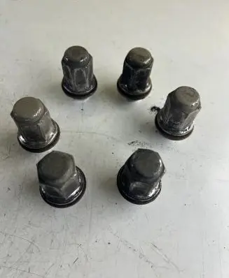Toyota Land Cruiser (J120) Nuts/bolts 