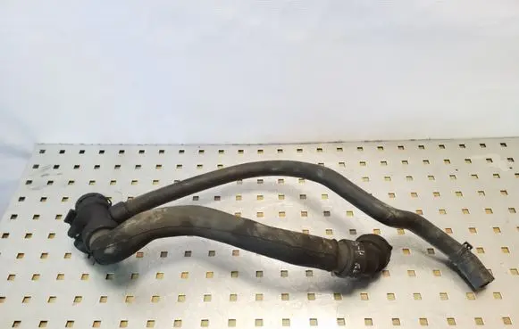 Audi A4 S4 B7 8E 8H Engine coolant pipe/hose 8E0121049T