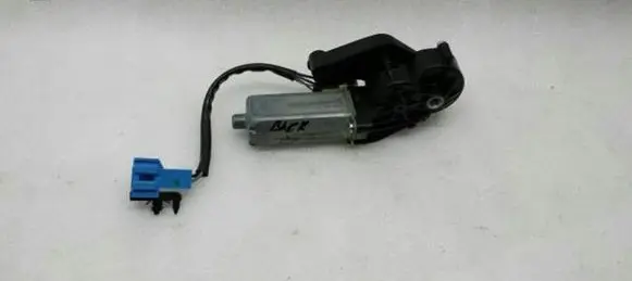 Mercedes-Benz CLS C219 Seat adjustment motor A0068206042