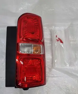 Opel Vivaro Rear/tail lights 9808243080