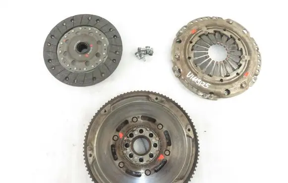 Toyota Corolla E120 E130 Dual mass flywheel 323063410 123037110 34500G010