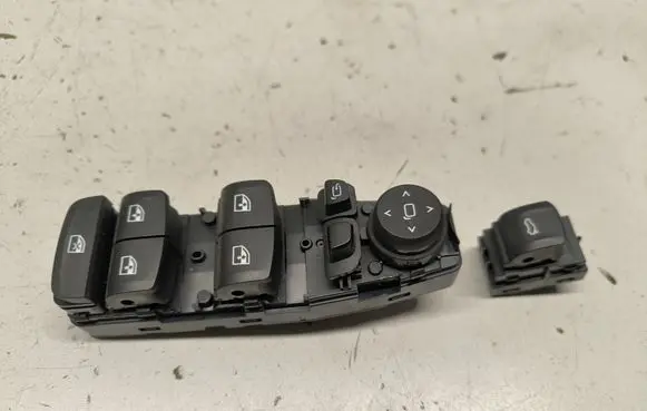 BMW X3 G01 Electric window control switch 5A5AAA301 932702901