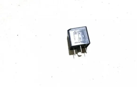 Ford Mondeo Mk III Other relay 5m5t14b192ca v23136b1x66