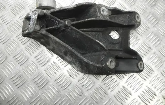 BMW 5 GT F07 EGR valve cooler bracket 6781227