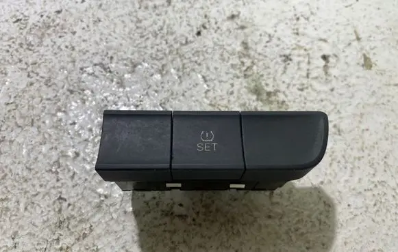 Audi A1 Other switches/knobs/shifts 8X0959674B 0000000034990 293125PR16S