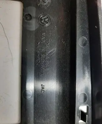 Volkswagen Touareg II Dash center speaker frame 7P6858863