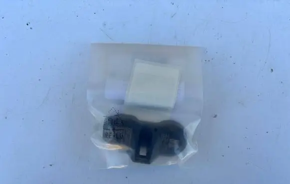 Porsche Cayenne (92A) Tire pressure sensor 7PP907275F