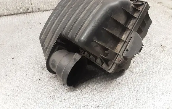 Air filter box