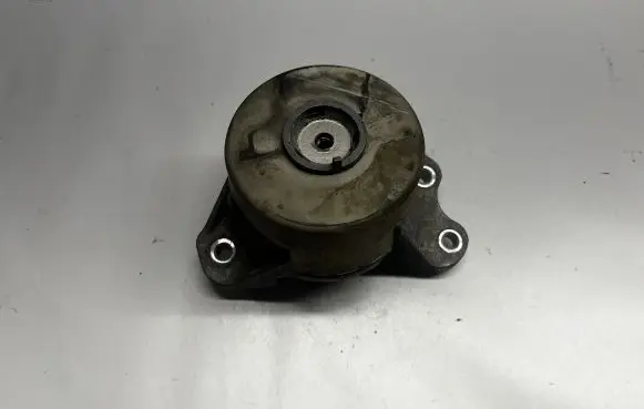 Mercedes-Benz C W205 Engine mount bracket A2052407900