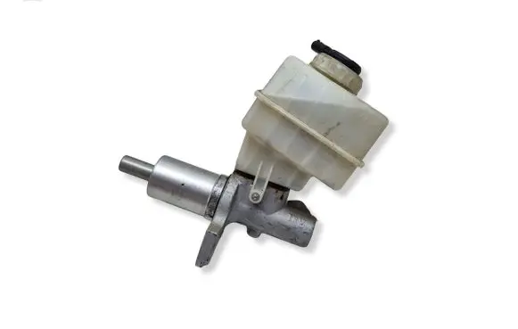 BMW X3 E83 Master brake cylinder 32067199