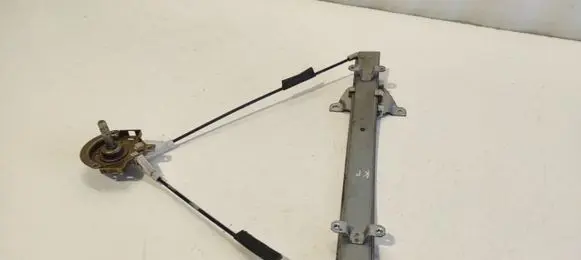 Mitsubishi Colt Front door manual window regulator 