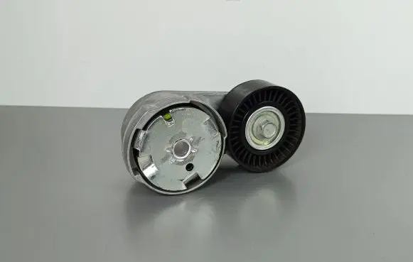 Jeep Grand Cherokee WL Generator/alternator belt tensioner
