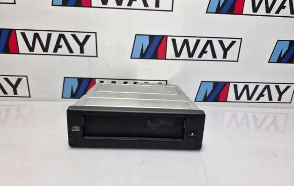 BMW 5 E60 E61 CD/DVD changer 