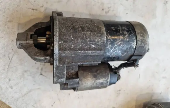 Mitsubishi Pajero Sport I Starter motor
