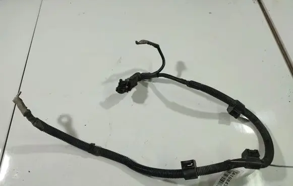 Toyota Yaris Positive cable (battery) 
