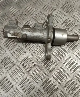 Volkswagen PASSAT B5 Master brake cylinder