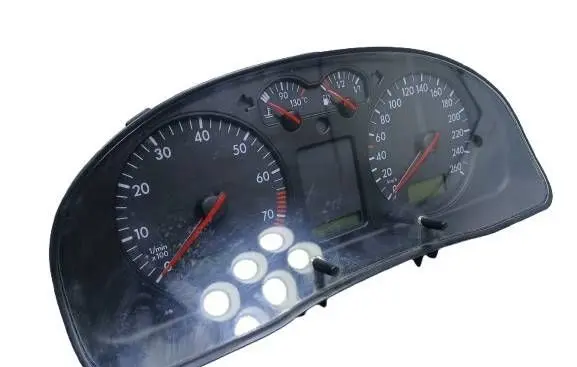Volkswagen PASSAT B5 Speedometer (instrument cluster) 3B0919881G-KASACJA 3B0919881G