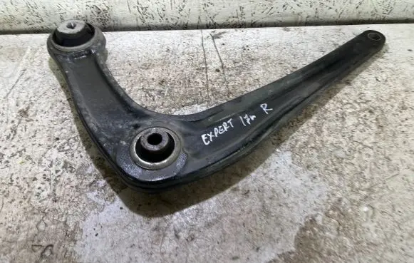 Peugeot Expert Front lower control arm/wishbone