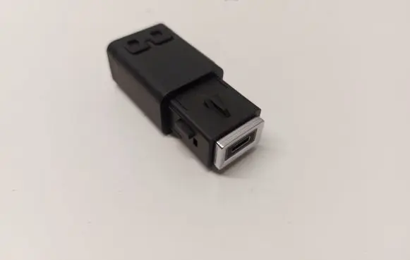 Opel Astra L USB socket connector 98313506VV