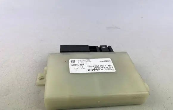 Mercedes-Benz E W213 Reducing agents exhaust control unit A0009007604