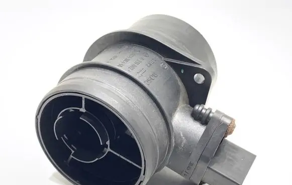 Volkswagen PASSAT B6 Mass air flow meter 074906461B