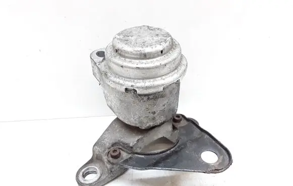 Engine mount bracket