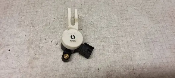 Opel Insignia A Clutch pedal sensor 10366474