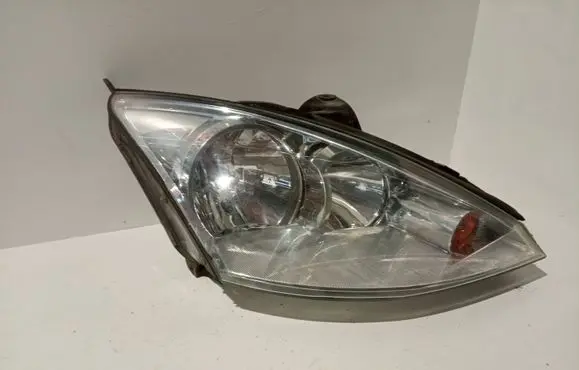 Ford Focus Headlight/headlamp 9798