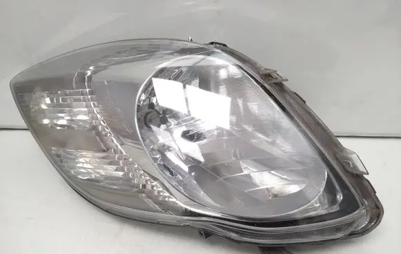 Toyota Yaris Headlight/headlamp 811500D350 89902768