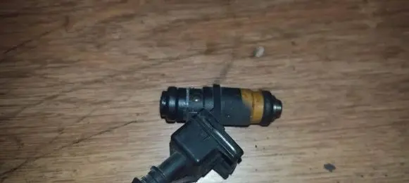 Renault Megane I Fuel injector h029611 itgm60