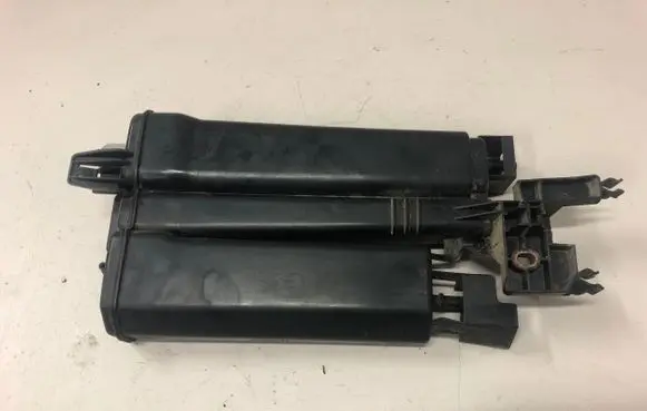 Seat Leon (5F) Active carbon filter fuel vapour canister 5Q0201801 5Q0196