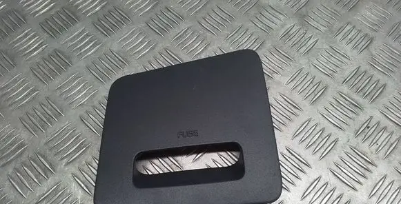 KIA Niro Fuse box cover 84754AT900