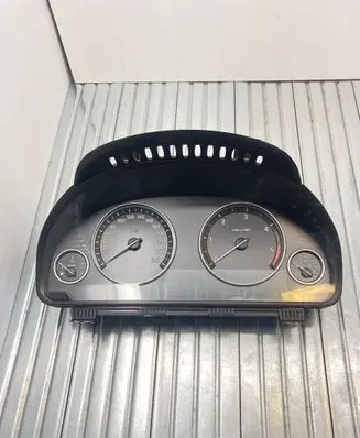 BMW 5 F10 F11 Speedometer (instrument cluster) 9249344 25811511 2000057381