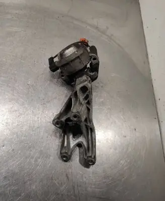 Audi A6 S6 C7 4G Engine mounting bracket 8K0199307BE