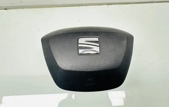 Seat Leon (5F) Steering wheel airbag 5F0880201H 20140290781