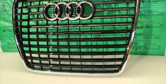 Audi A6 S6 C6 4F Front bumper upper radiator grill XROMANDBLACK 4F0853651AN 4F0853651
