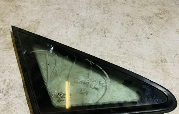 Opel Zafira A Front triangle window/glass 