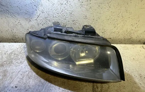 Audi A4 S4 B6 8E 8H Headlight/headlamp