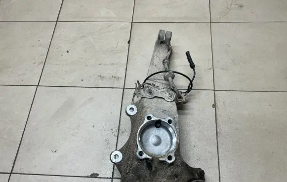 BMW 5 F10 F11 Front wheel hub spindle knuckle