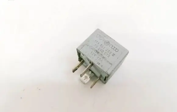 Skoda Fabia Mk2 (5J) Other relay 141951253B 20240072