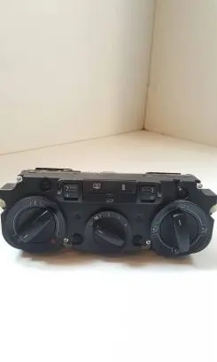 Volkswagen Touran I Climate control unit 537011CF