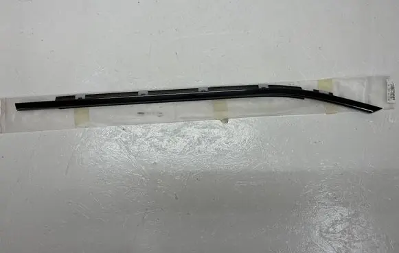 Lexus NX Rear door windshield rail 7573078041