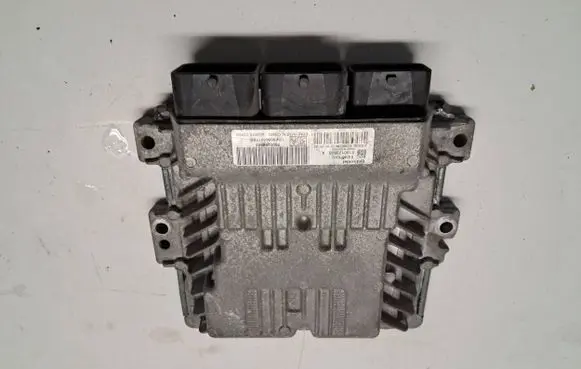 Peugeot 208 Engine control unit/module 9800268980